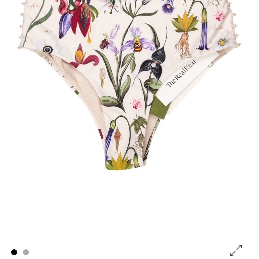 Agua Bendita Floral Kids Shorts - Cream and Multicolor